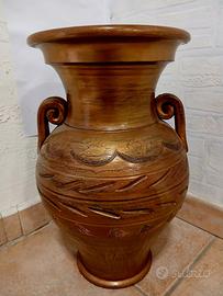 Vaso in terracotta in oro invecchiato