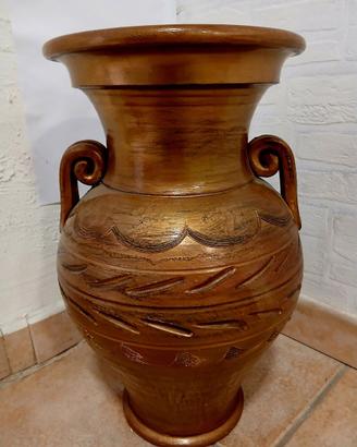 Vaso in terracotta in oro invecchiato