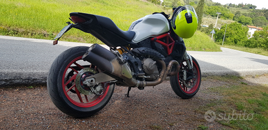 Ducati monster 821 2015