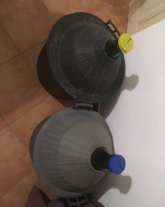 Damigiane da 54 l con protezione in plastica