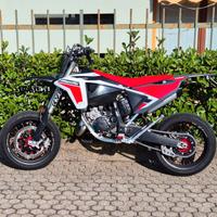 Fantic XE125 2t. Motard/Enduro-tripla omologazione