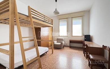 Bolognina - Via di Corticella Rif.33:Quadrilocale