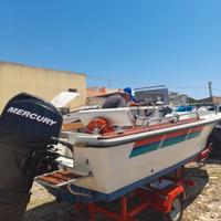 Barca a motore tipo ELAN