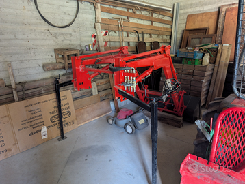 Caricatore anteriore trattore