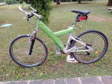 BICICLETTA MTB