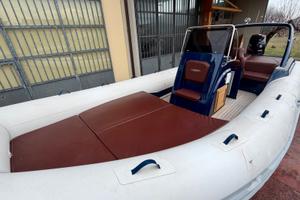 Led 27 con Suzuki 300 Hp e carrello