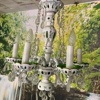 Lampadario in porcellana e cristallo. Vintage