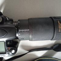 macchina fotografica Nikon + obiettivo 80-200 mm