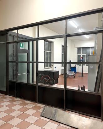 Porte scorrevoli ferro e vetro