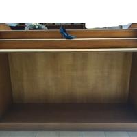 Arredamento negozio in legno