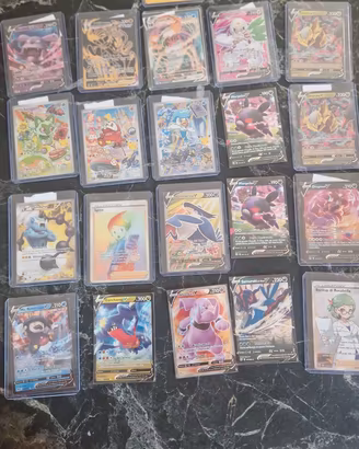 pokemon di varie rarità