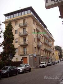 Immobile in asta di 83 m² con 3 locali e box auto 