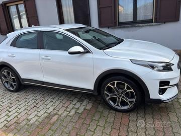 Kia xceed 1.6 Diesel mild hybrid automatico 2021