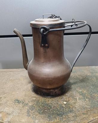 Antica brocca o cògoma artigianale in rame 