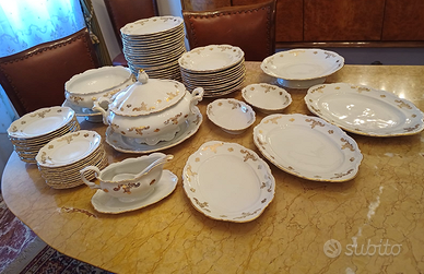 Servizio di Piatti Vintage in Porcellana Barocco