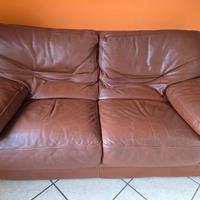 divano in pelle qualità superiore 
