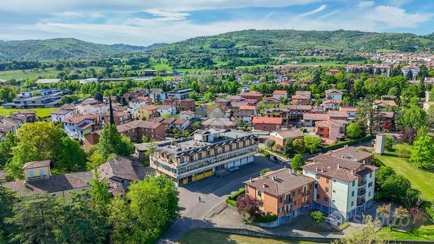 NEGOZIO A SCANDIANO