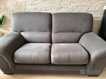 DIVANO GRICO SCURO TESSUTO IDROREPELLENTE