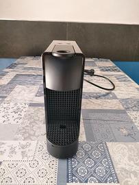 Nespresso Essenza mini nera