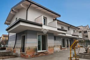 VILLA A SCHIERA A BRUGHERIO