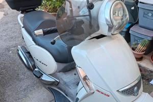 Scarabeo 300s