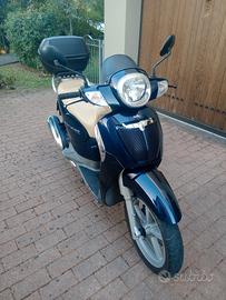 Scarabeo light  Aprilia 200