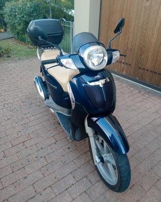Scarabeo light  Aprilia 200