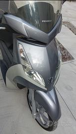 Scooter Peugeot 250 geopolis