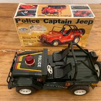 MODELLINO EPOCA  A BATTERIE   POLICE CAPTAIN JEEP