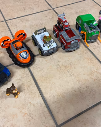🐾 Paw Patrol – Personaggi con i rispettivi veicoli