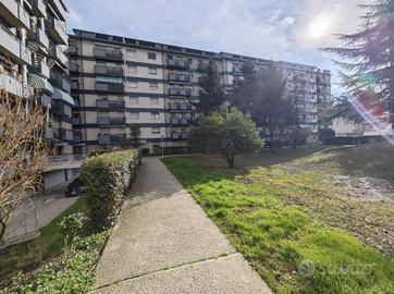 Immobile in asta di 113 m² con 5 locali e box auto