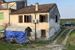 Appartamento Bagnolo San Vito [A4336870]