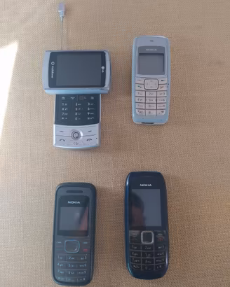 VendoTelefonini vecchi