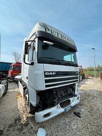 Daf XF 105.460 Trattore stradale Cambio rotto