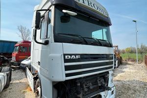 Daf XF 105.460 Trattore stradale Cambio rotto