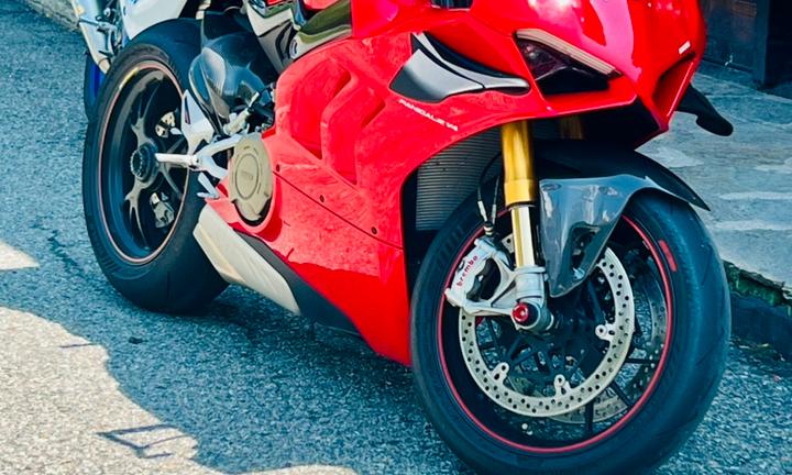 Ducati Panigale V4S