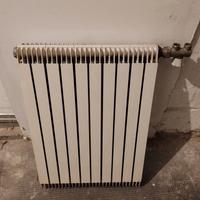 Caloriferi in alluminio con valvola 