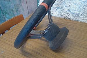 Volante a calice MOMO con mozzo fiat