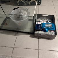 Vasca per acquario ed accessori