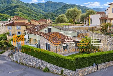 Villa di 184 m² con più di 5 locali a Garlenda