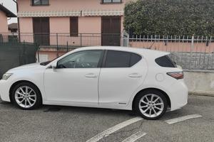 Lexus ct 200 h
