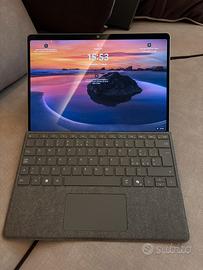 Microsoft Surface Pro 10 - Perfetto, come nuovo!