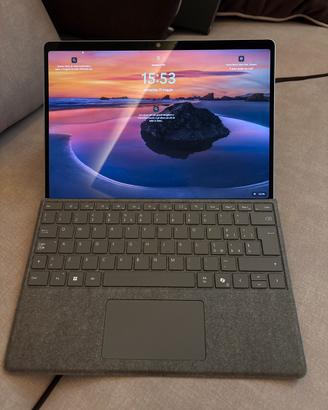 Microsoft Surface Pro 10 - Perfetto, come nuovo!