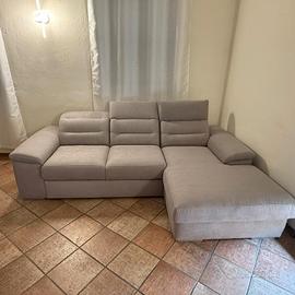 DIVANO CON PENISOLA LETTO ESTRAIBILE ANTIMACCHIA 