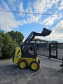 P179- Mini Pala 16 q Mustang 920