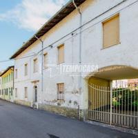 PALAZZINA DI QUATTRO APPARTAMENTI DA RISTRUTTURARE