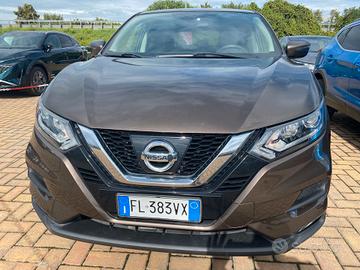 Nissan Qashqai 1.5 dCi Visia sistema navi e retroc