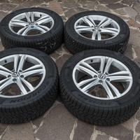 4 Gomme Invernali Pirelli 235/55 R18 104H