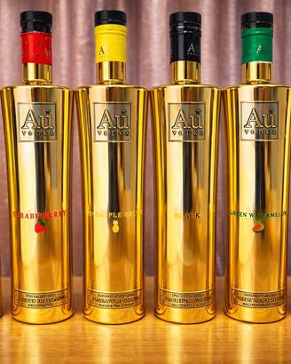 6 bottiglie originali AU Vodka color oro (vuote) ✨