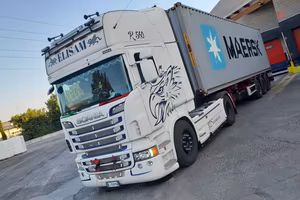 Scania R560